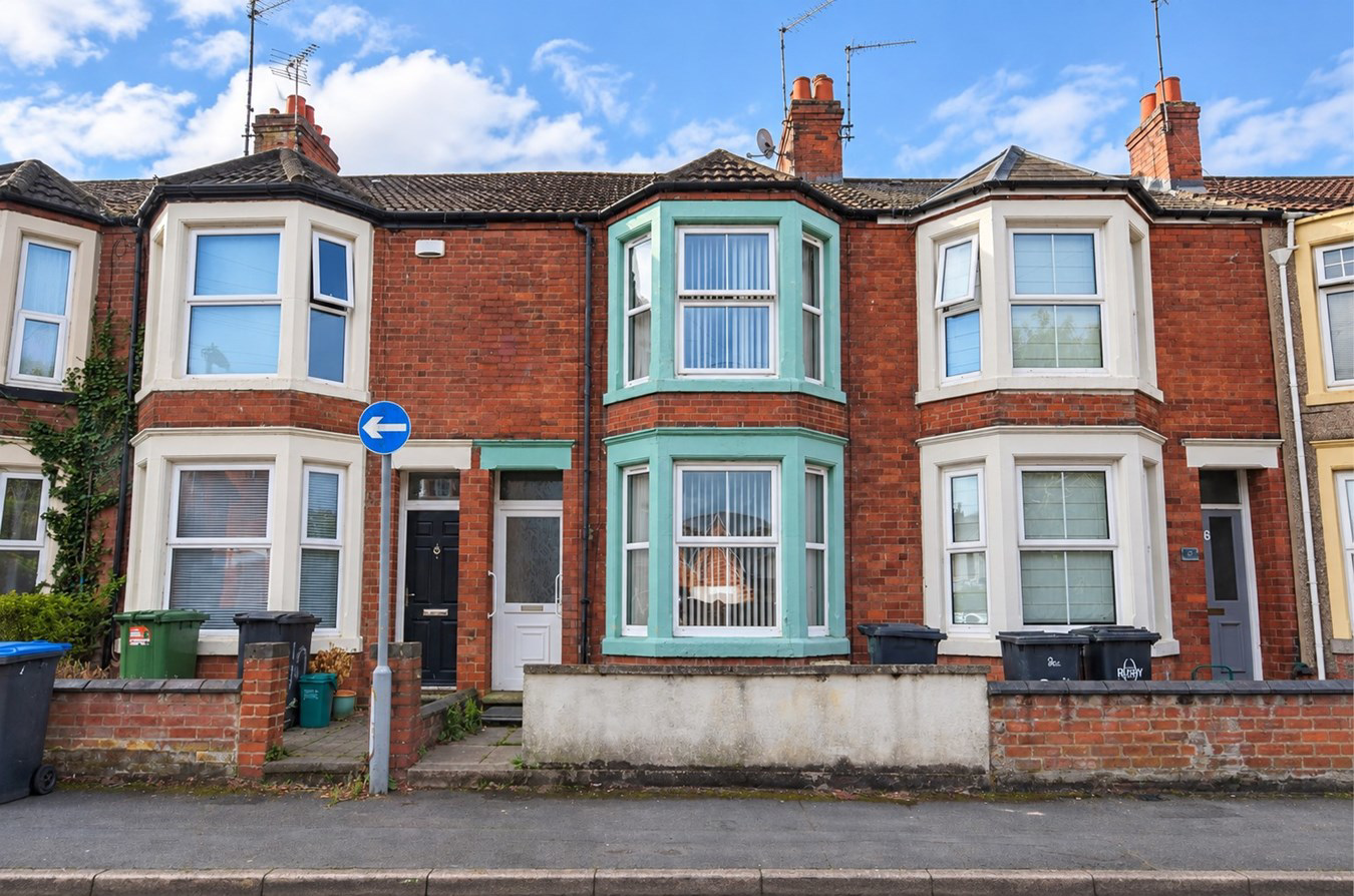 Holbrook Avenue, Rugby, CV21