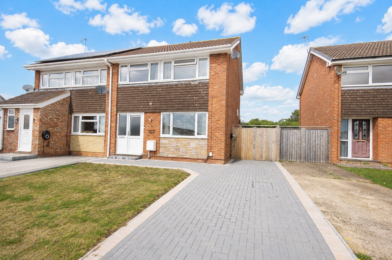 Foxons Barn Road, Brownsover, Rugby, CV21