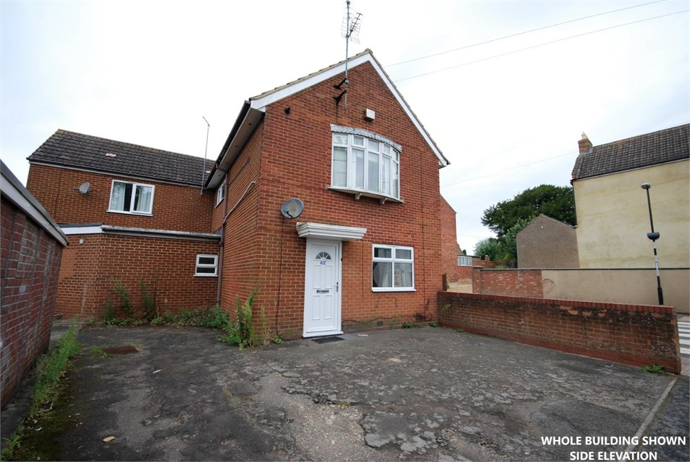 High Street, Long Buckby, NN6
