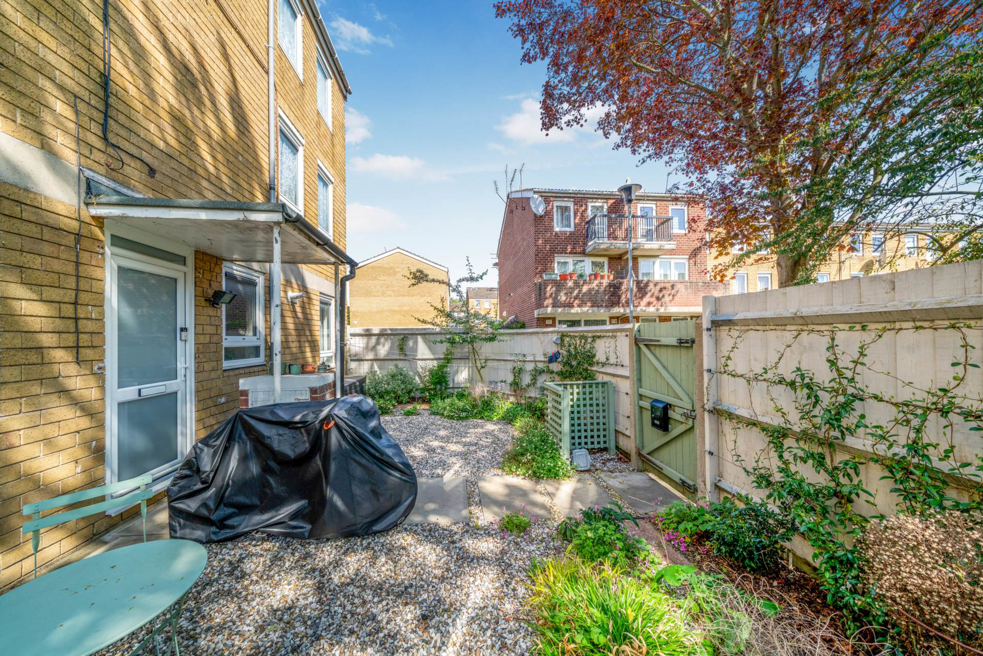 Houghton Close, London, photo 14