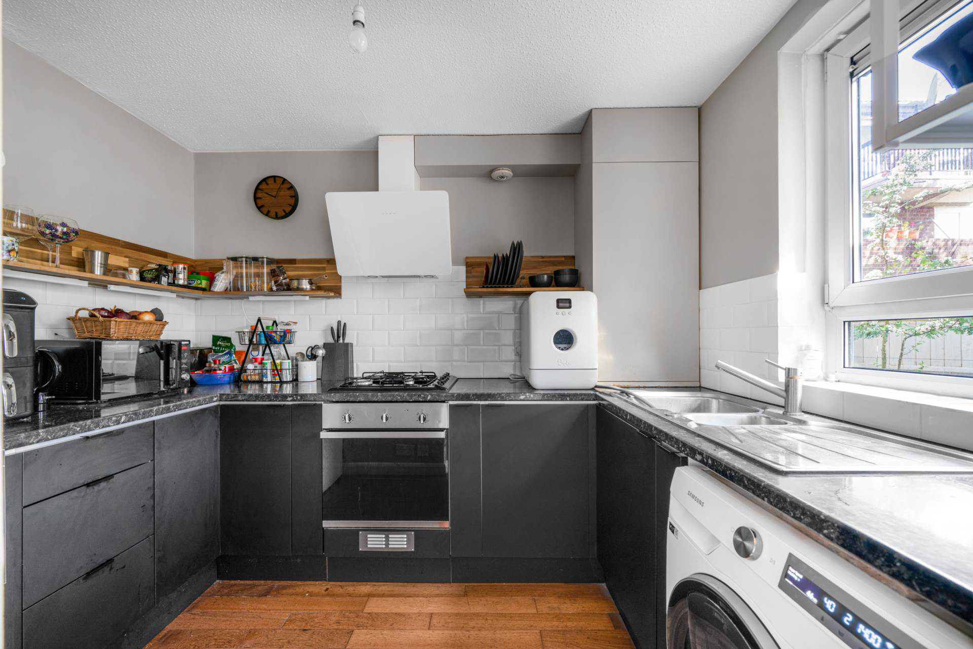 Houghton Close, London, photo 3
