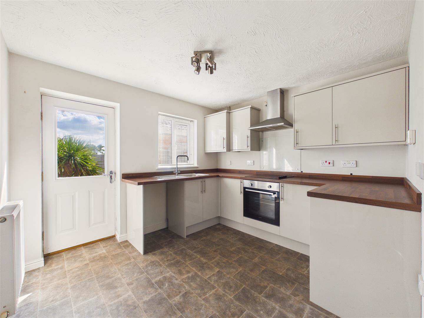 Robinia Drive, Hull, photo 4