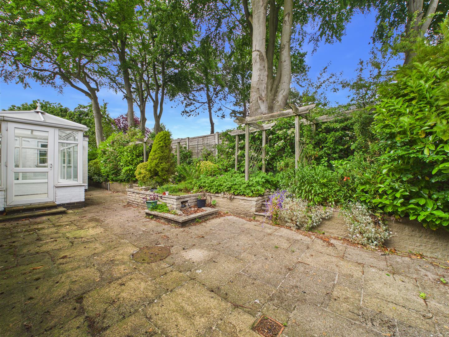 West End, Swanland, photo 14