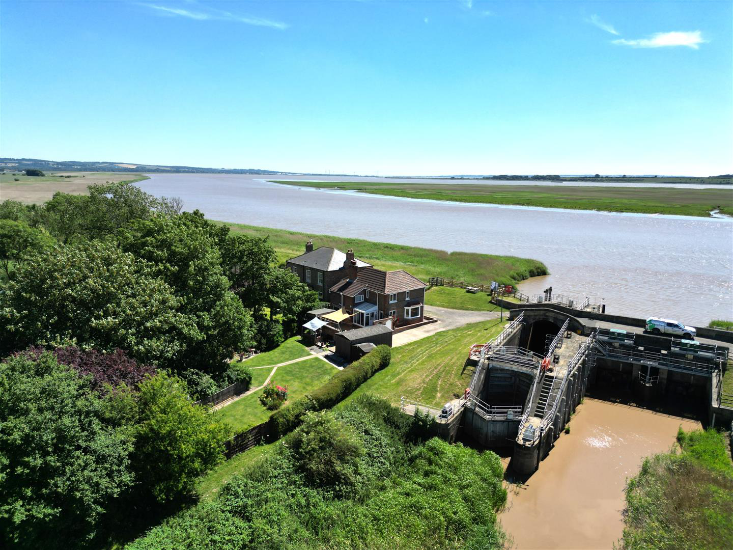 Weighton Lock, Broomfleet