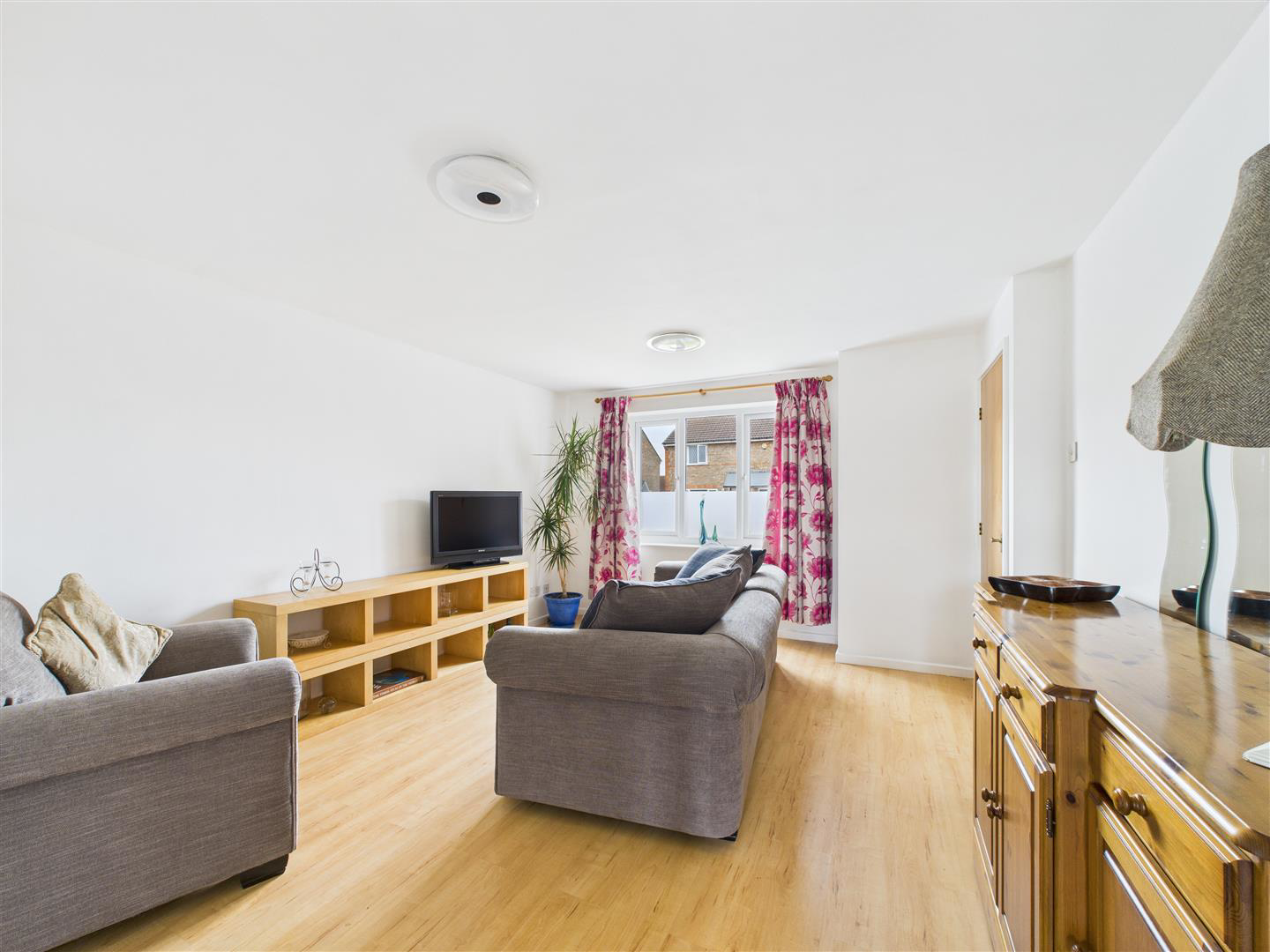 Briar Close, Newport, photo 2