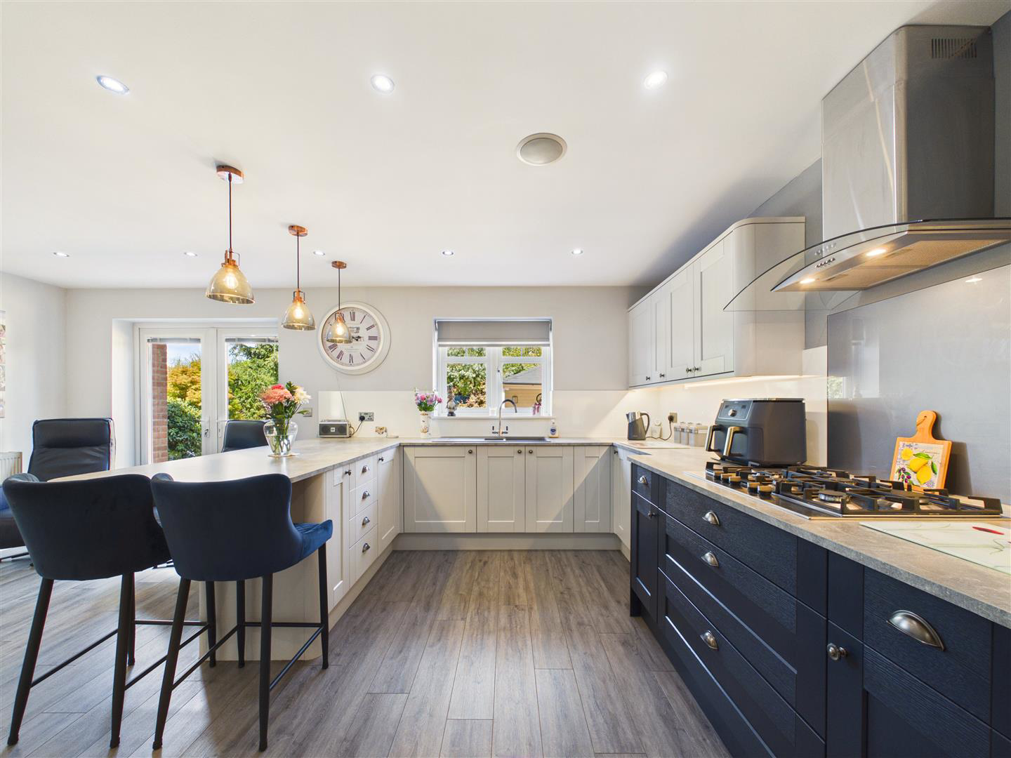 Meadow Court, Newport, photo 5
