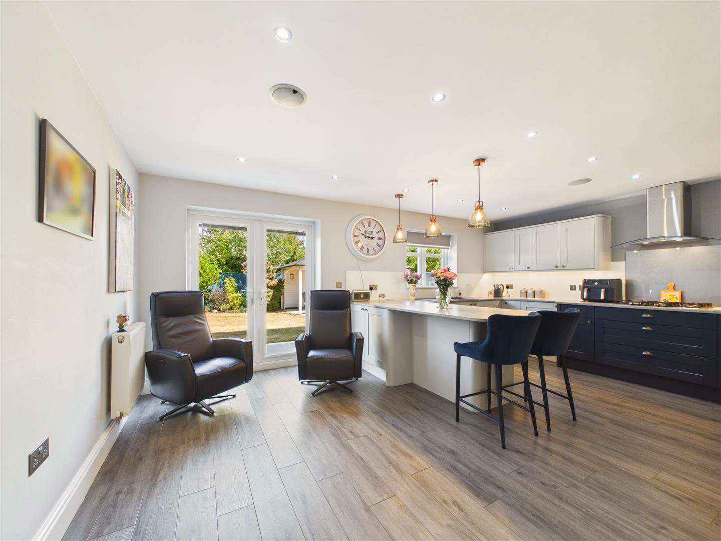 Meadow Court, Newport, photo 6