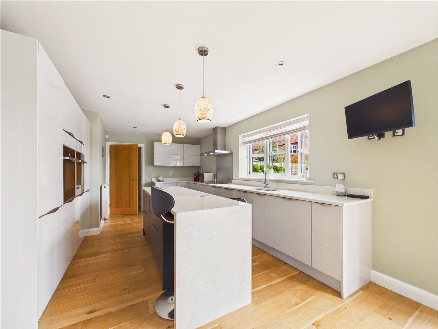 Shaw Avenue, Welton, photo 5