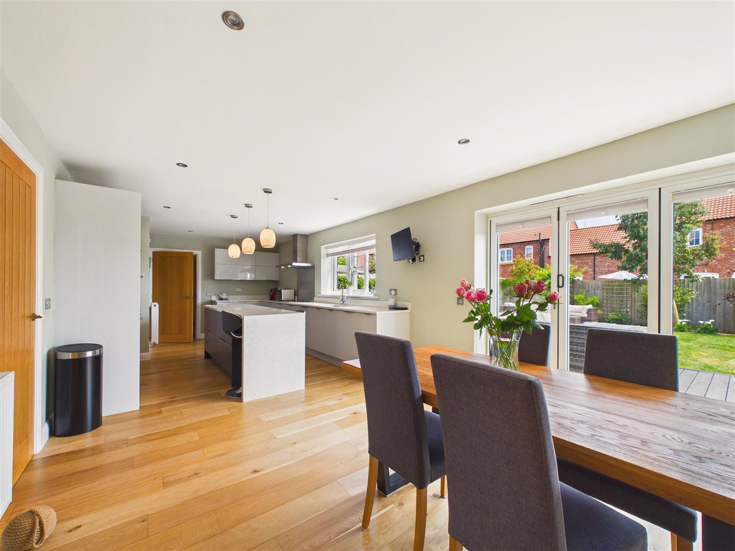 Shaw Avenue, Welton, photo 6