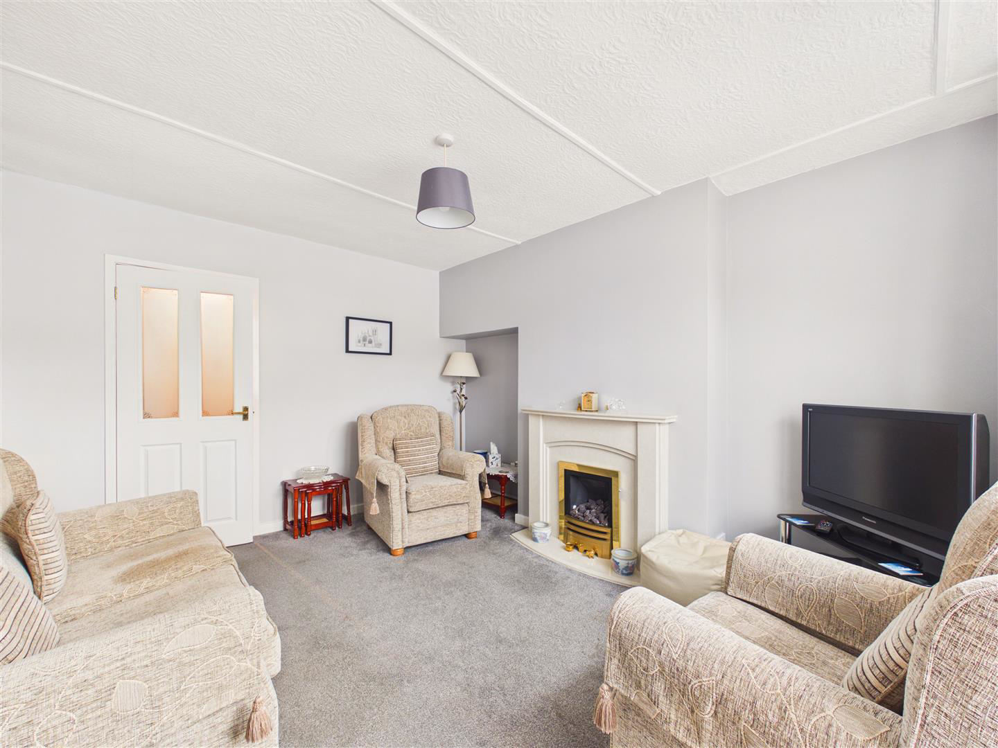 Jill Grove, Hessle, photo 2