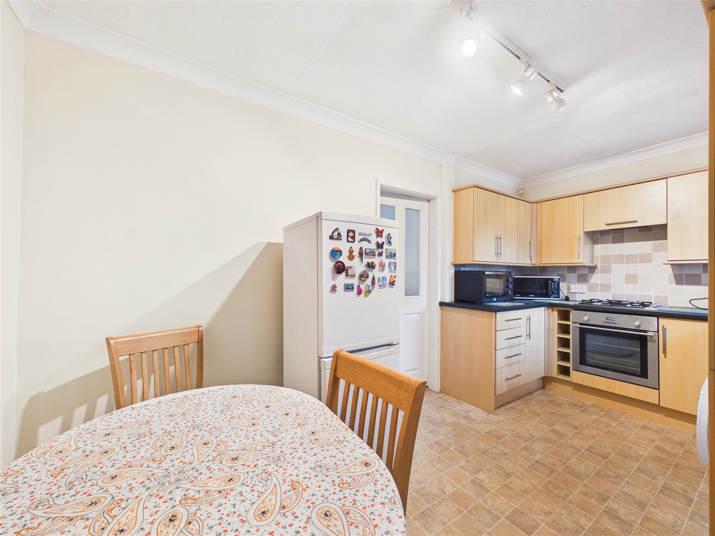 Jill Grove, Hessle, photo 4