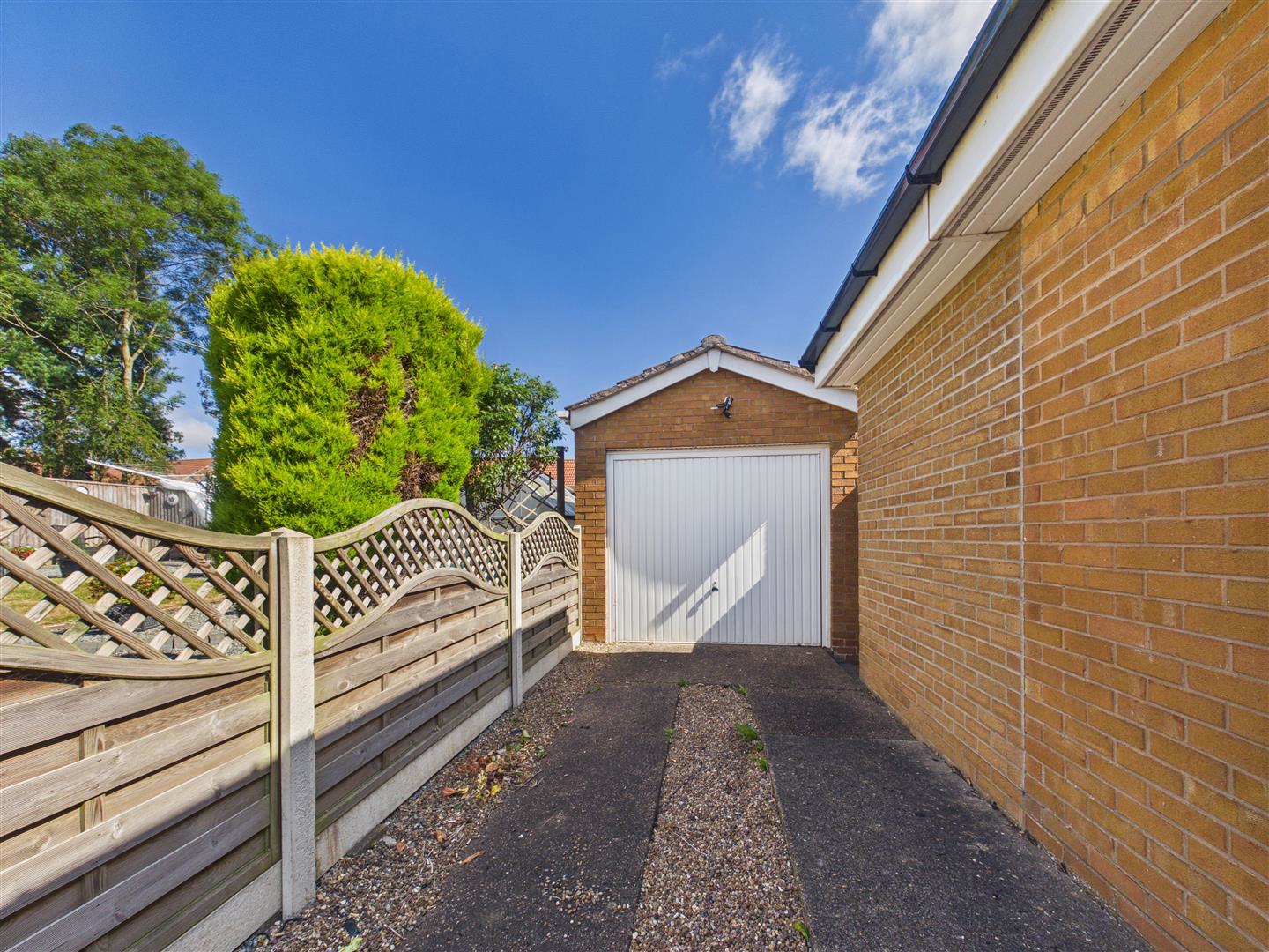 Glenfield Drive, Kirk Ella, Hull, photo 14