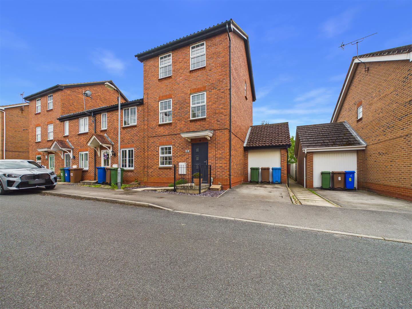 Meden Avenue, Brough