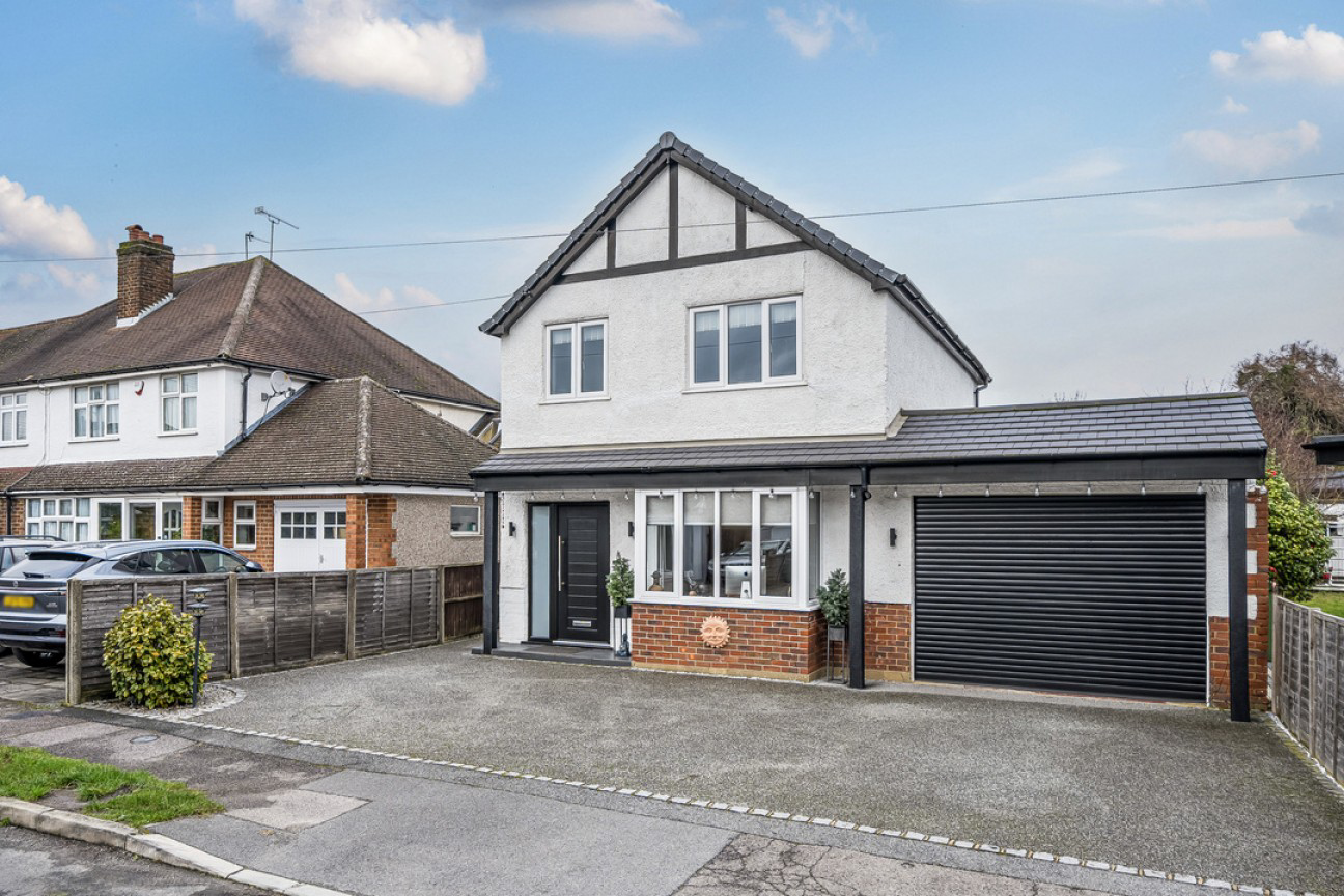 Surrey, Leatherhead, KT22 7DW