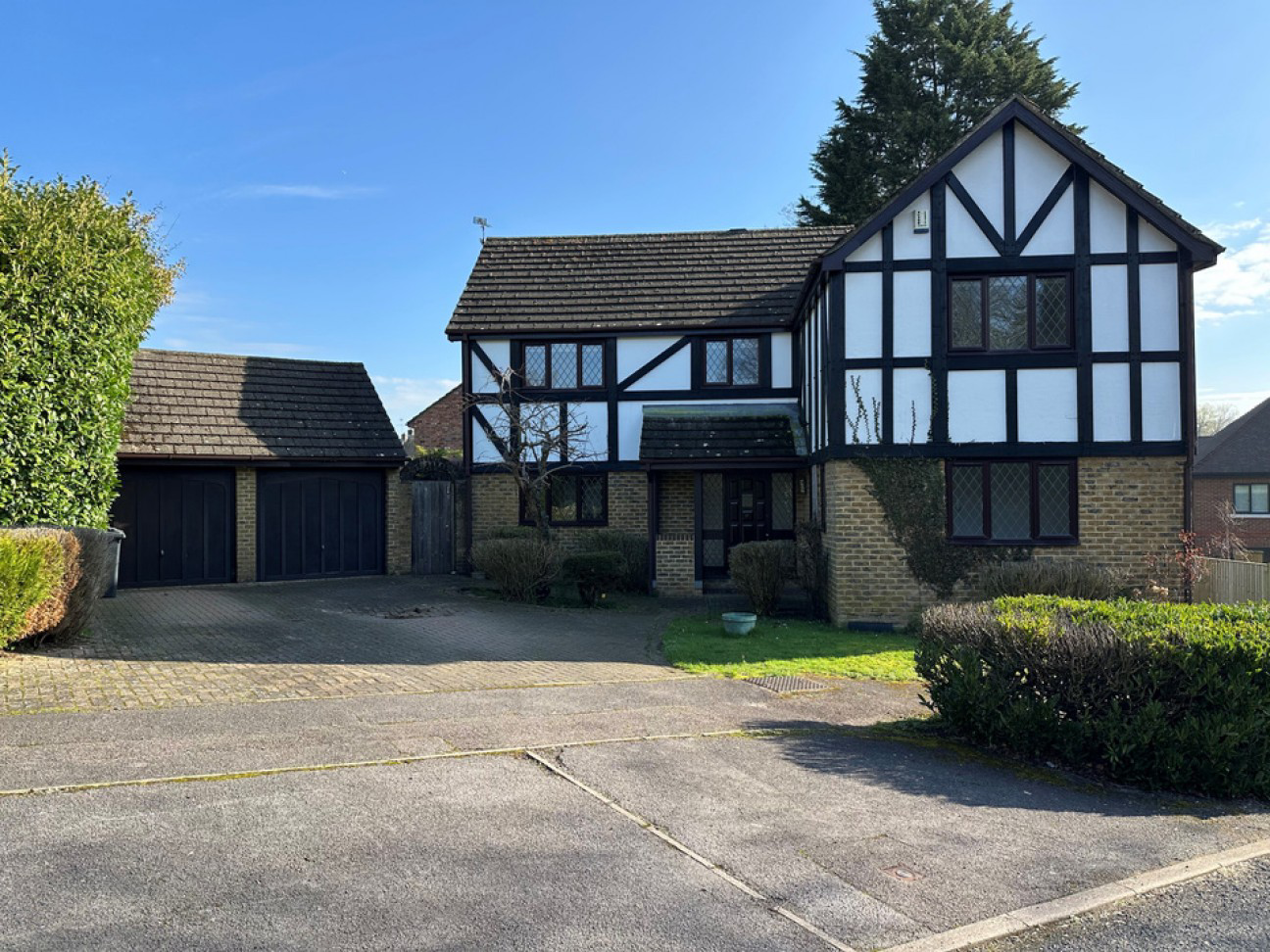 Surrey, Tadworth, KT20 5QT