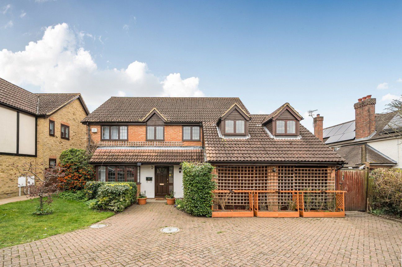 Eastwick Road, Bookham, Surrey, Leatherhead, KT23 4BJ