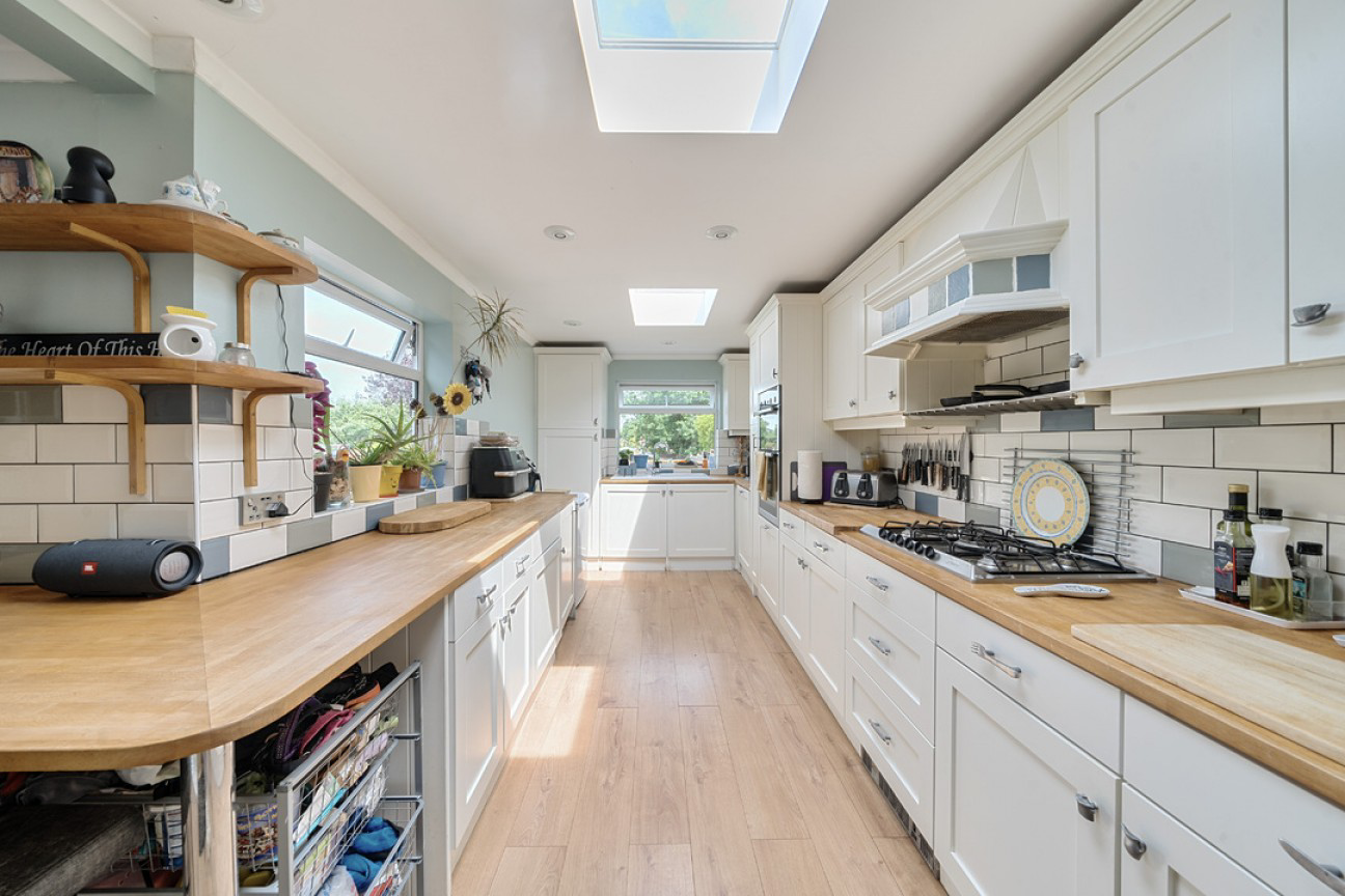 Fetcham, Surrey, Leatherhead, KT22 9JS