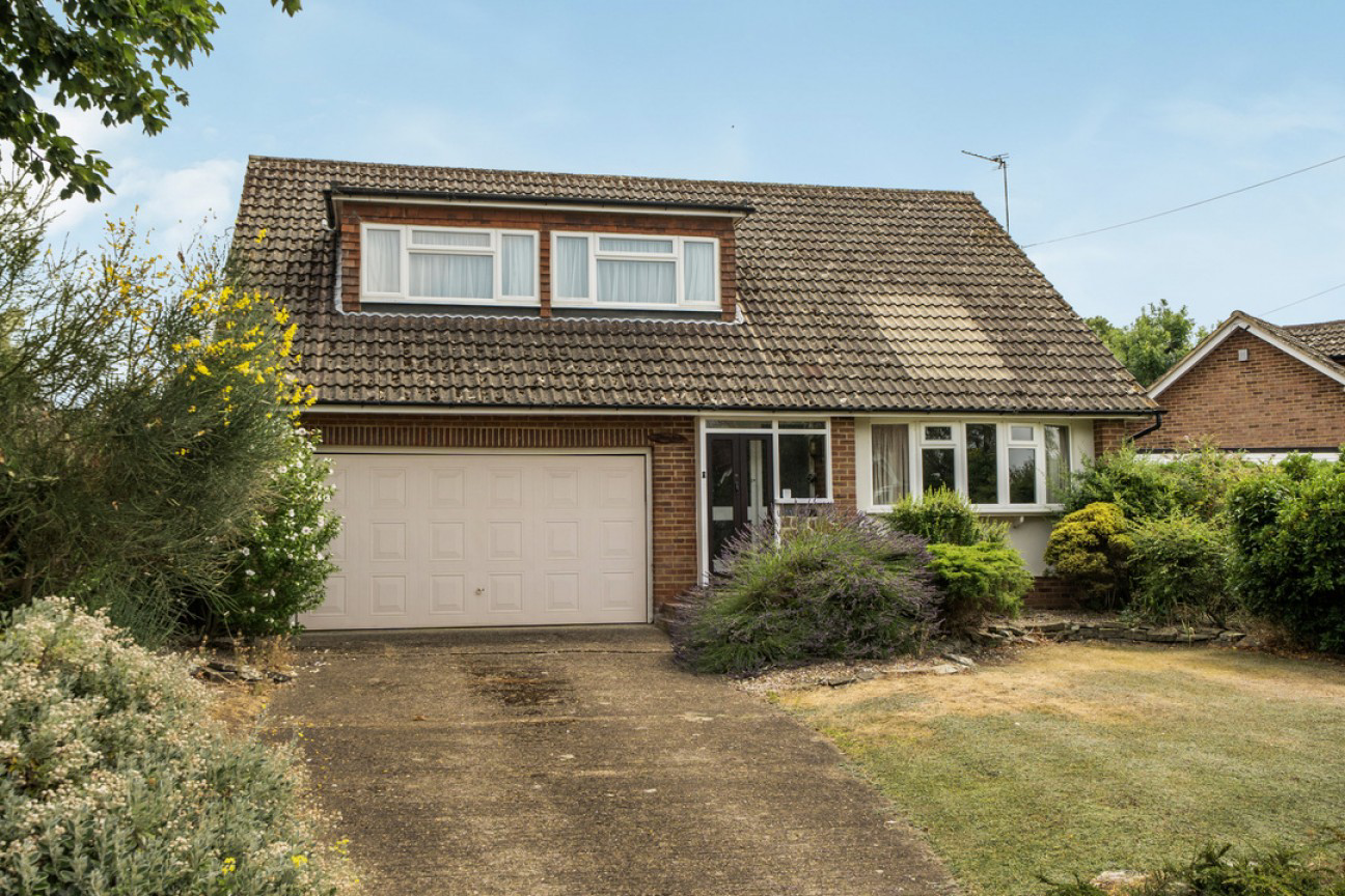 Surrey, Great Bookham, KT23 4LQ