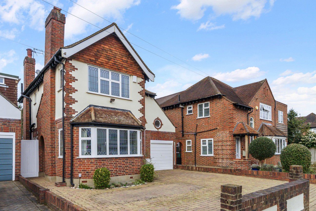 Surrey, New Malden, KT3 3UQ