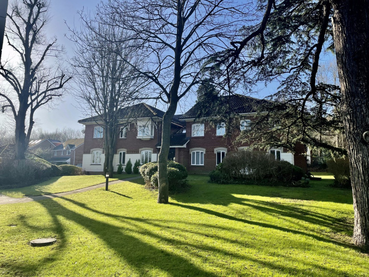 Guildford Road, Fetcham, Surrey, Leatherhead, KT22 9BX