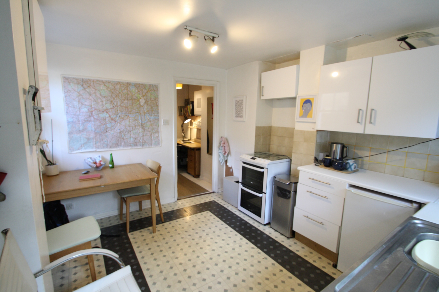 Dalyell Road, photo 4
