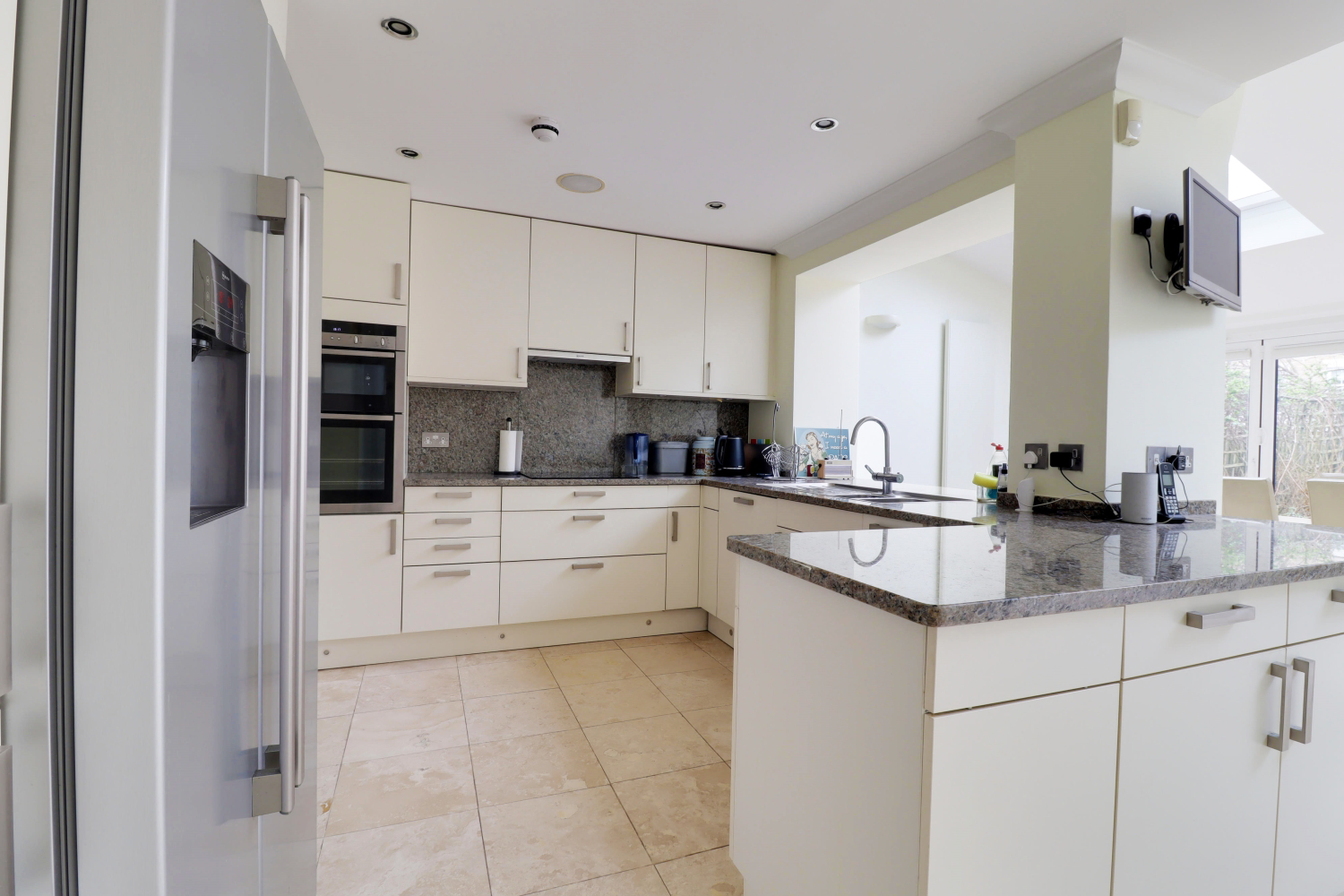 Southlands Drive, photo 4
