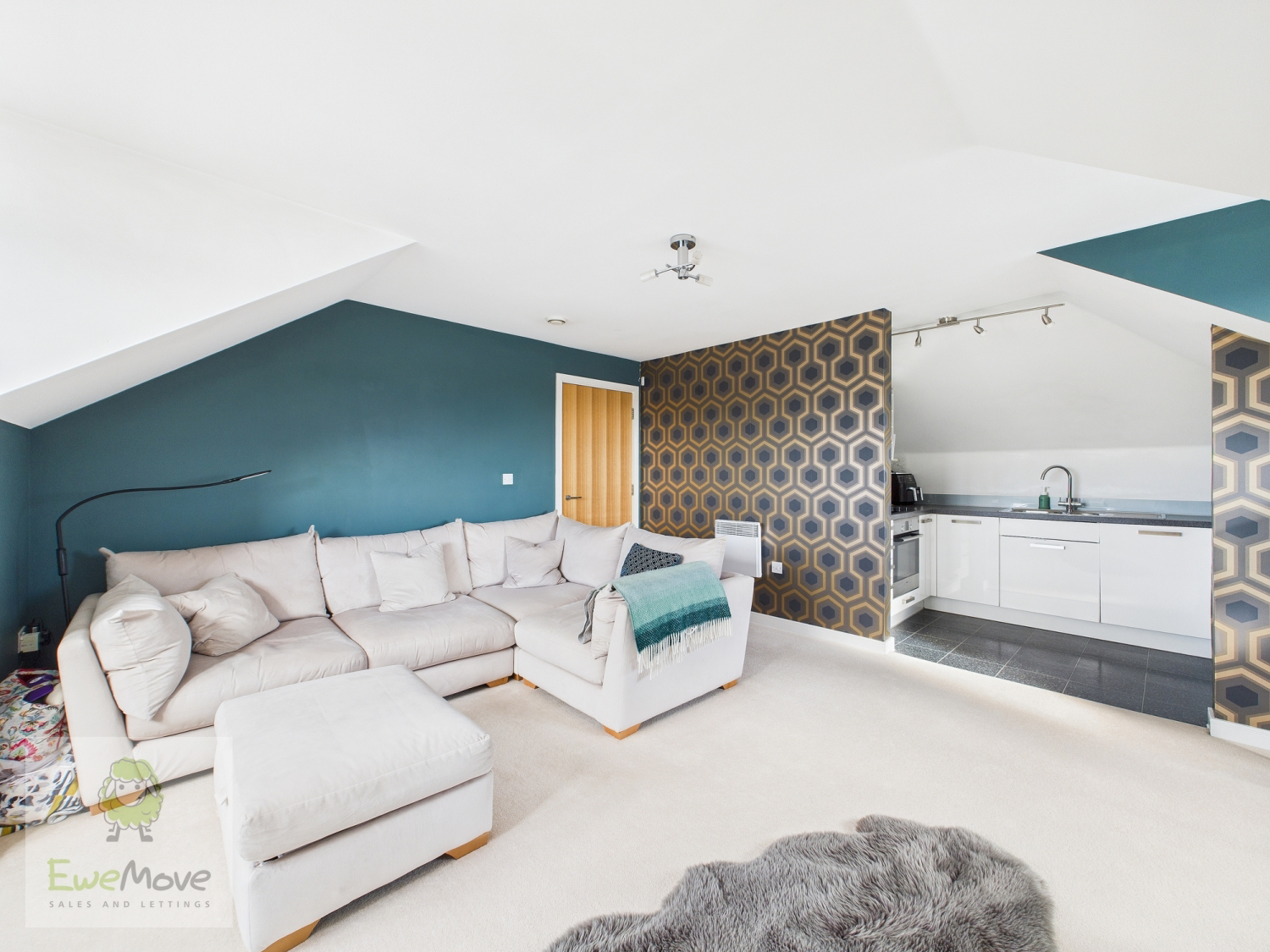 Alisander Close, Holborough Lakes, Snodland, ME6 5SH, photo 5