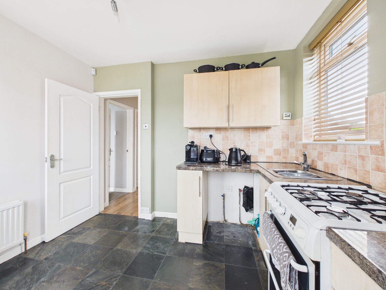 Scott Green Crescent, Gildersome, Leeds, West Yorkshire, LS27, photo 9