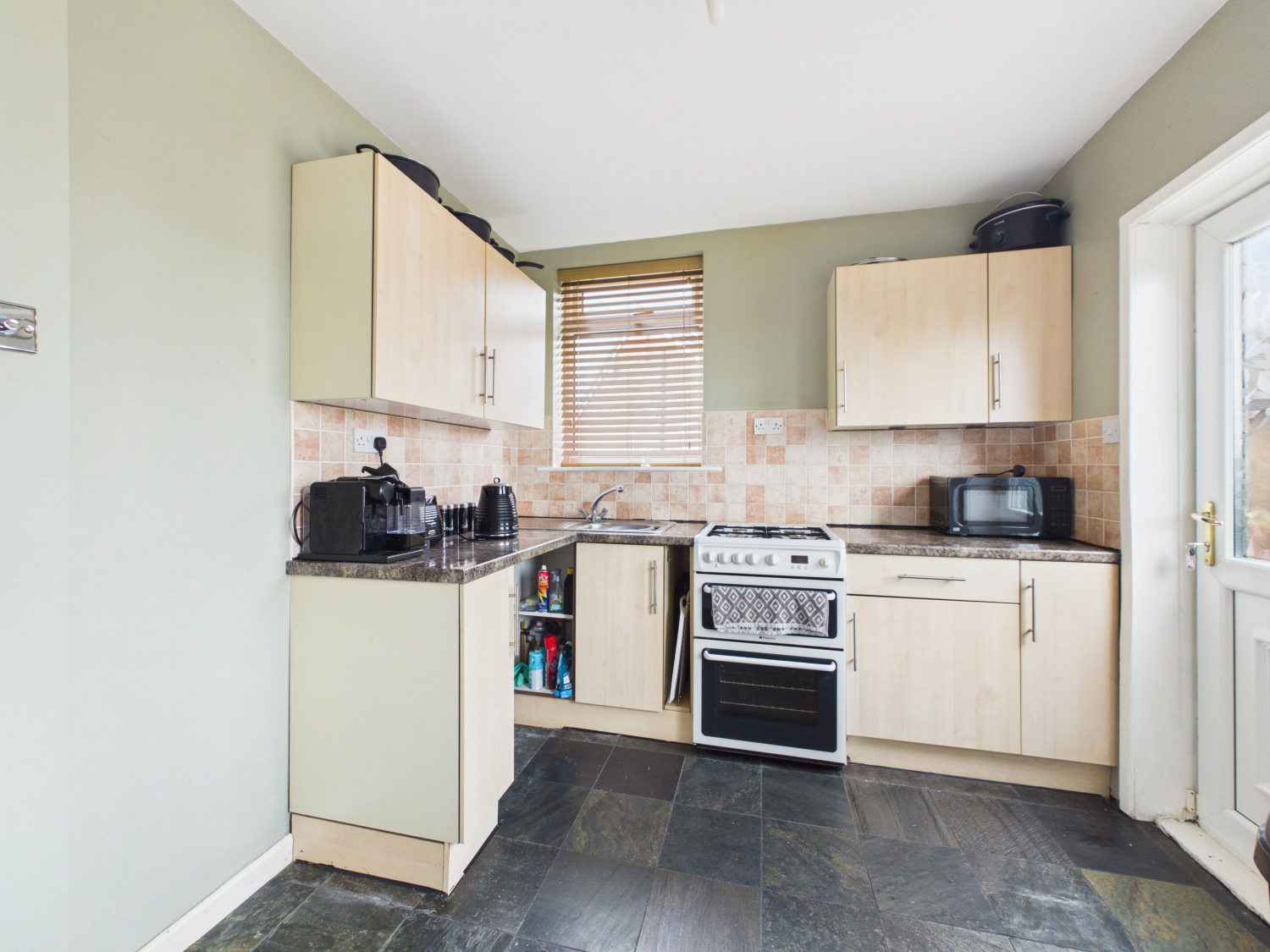 Scott Green Crescent, Gildersome, Leeds, West Yorkshire, LS27, photo 8