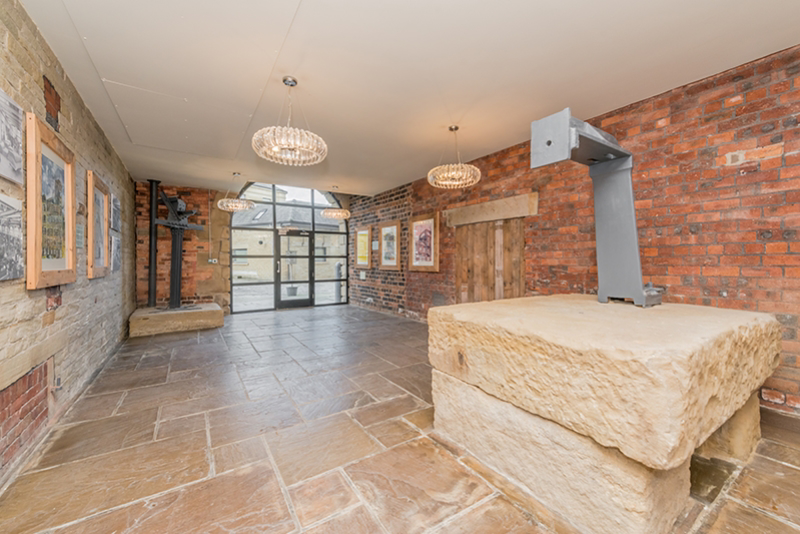 Apartment 33 The Sugar Mill, Upper Blakeridge Lane, Batley, photo 3