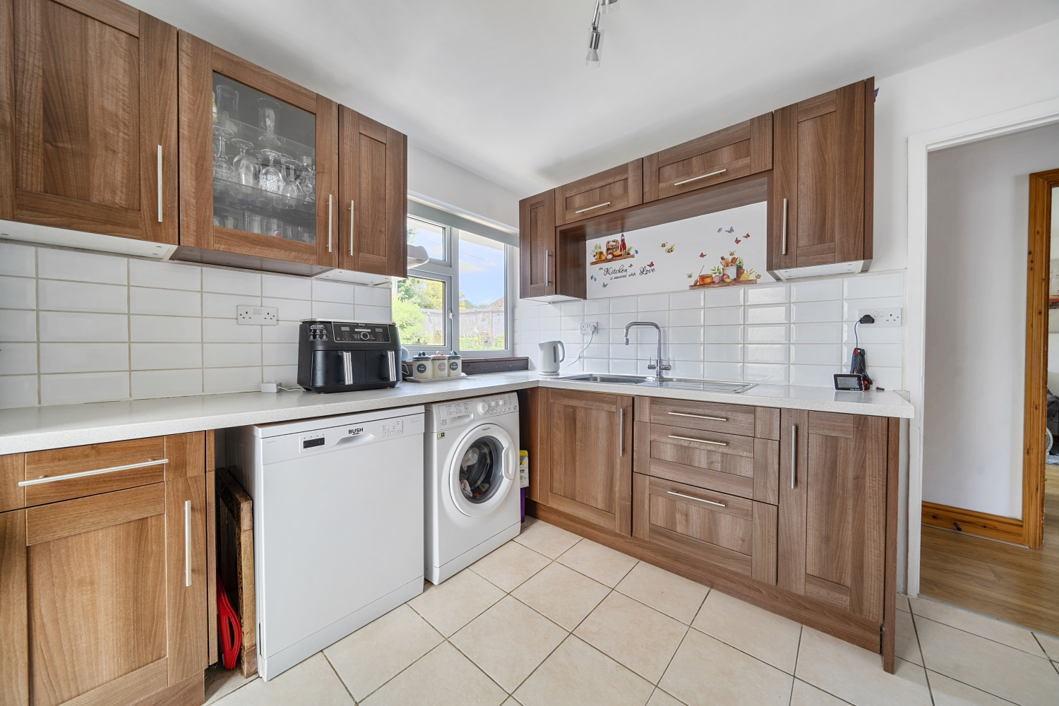 Minter Avenue, Densole, Folkestone, Kent, CT18, photo 2