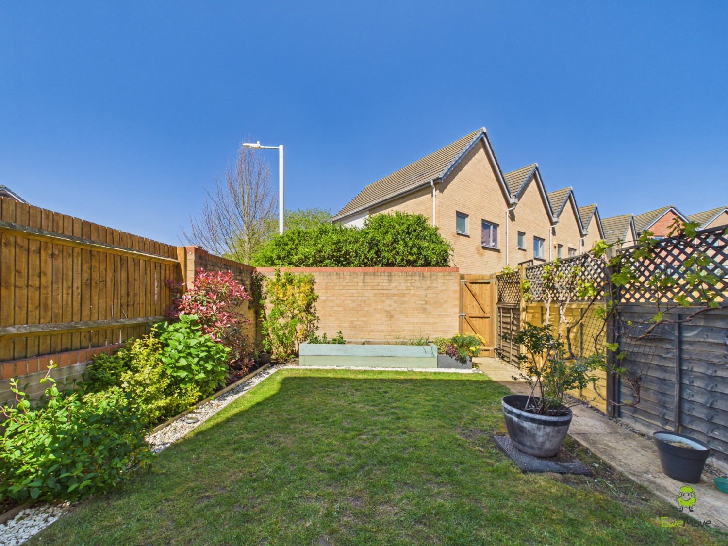  Presented by Nicoleta at EweMove Bexleyheath and Dartford
Boroughs
