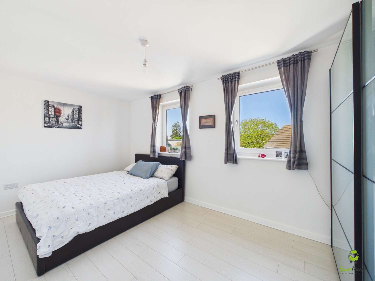  Presented by Nicoleta at EweMove Bexleyheath and Dartford
Boroughs
