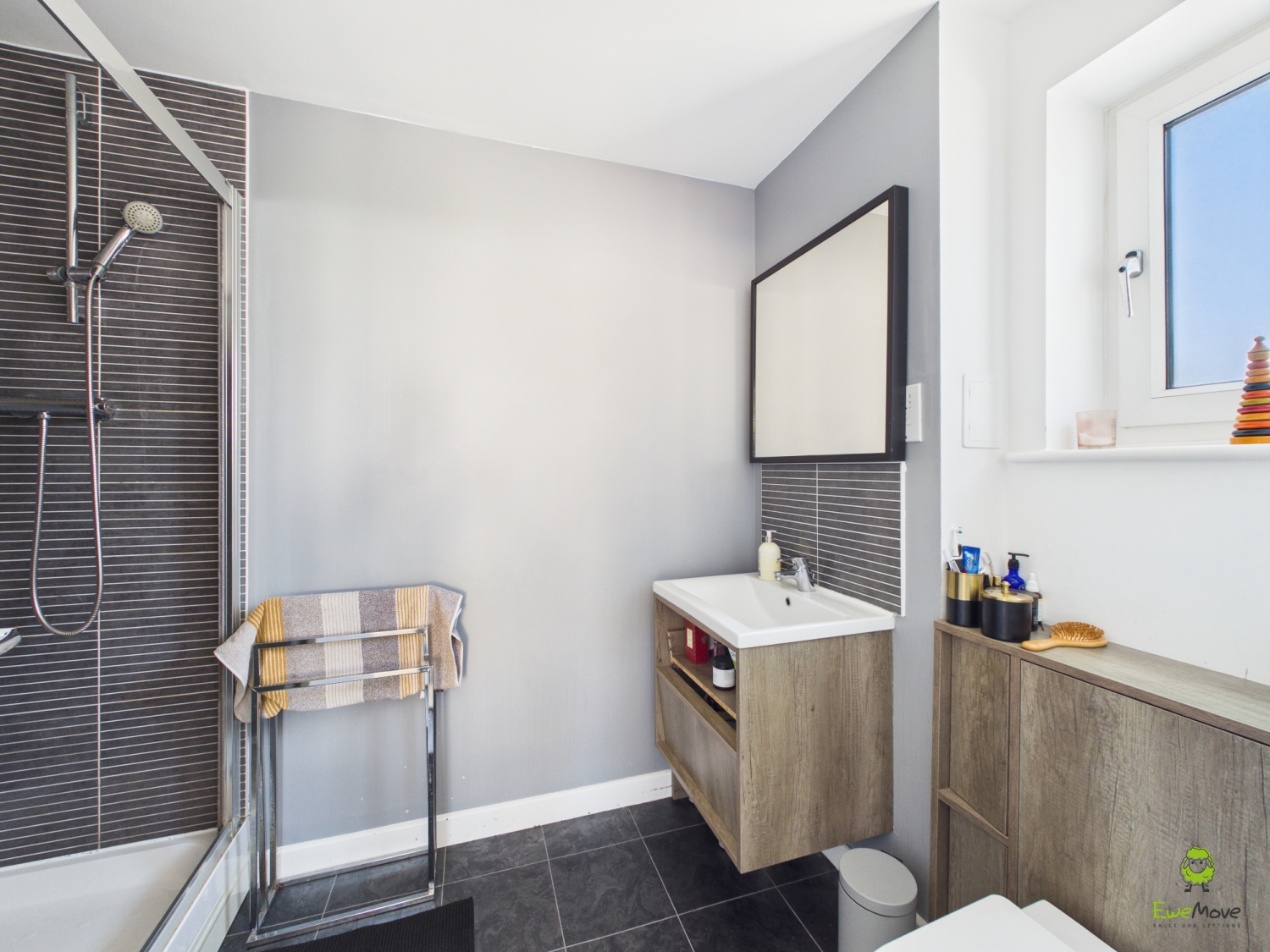  Presented by Nicoleta at EweMove Bexleyheath and Dartford
Boroughs
