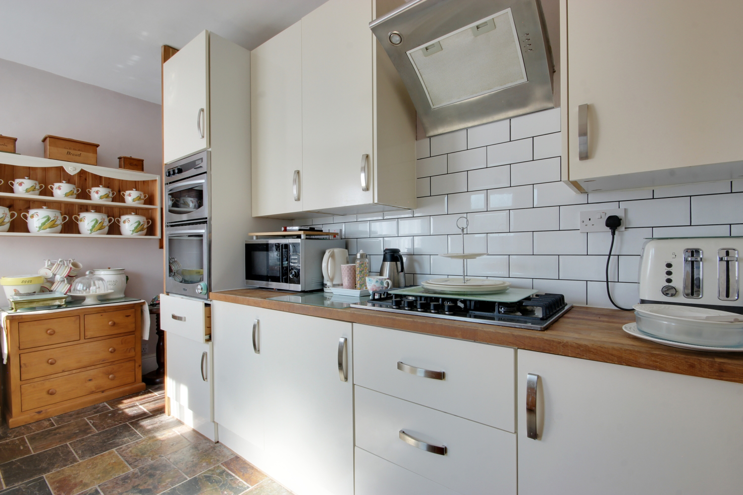 4 Coachman Close, Beverley, photo 3