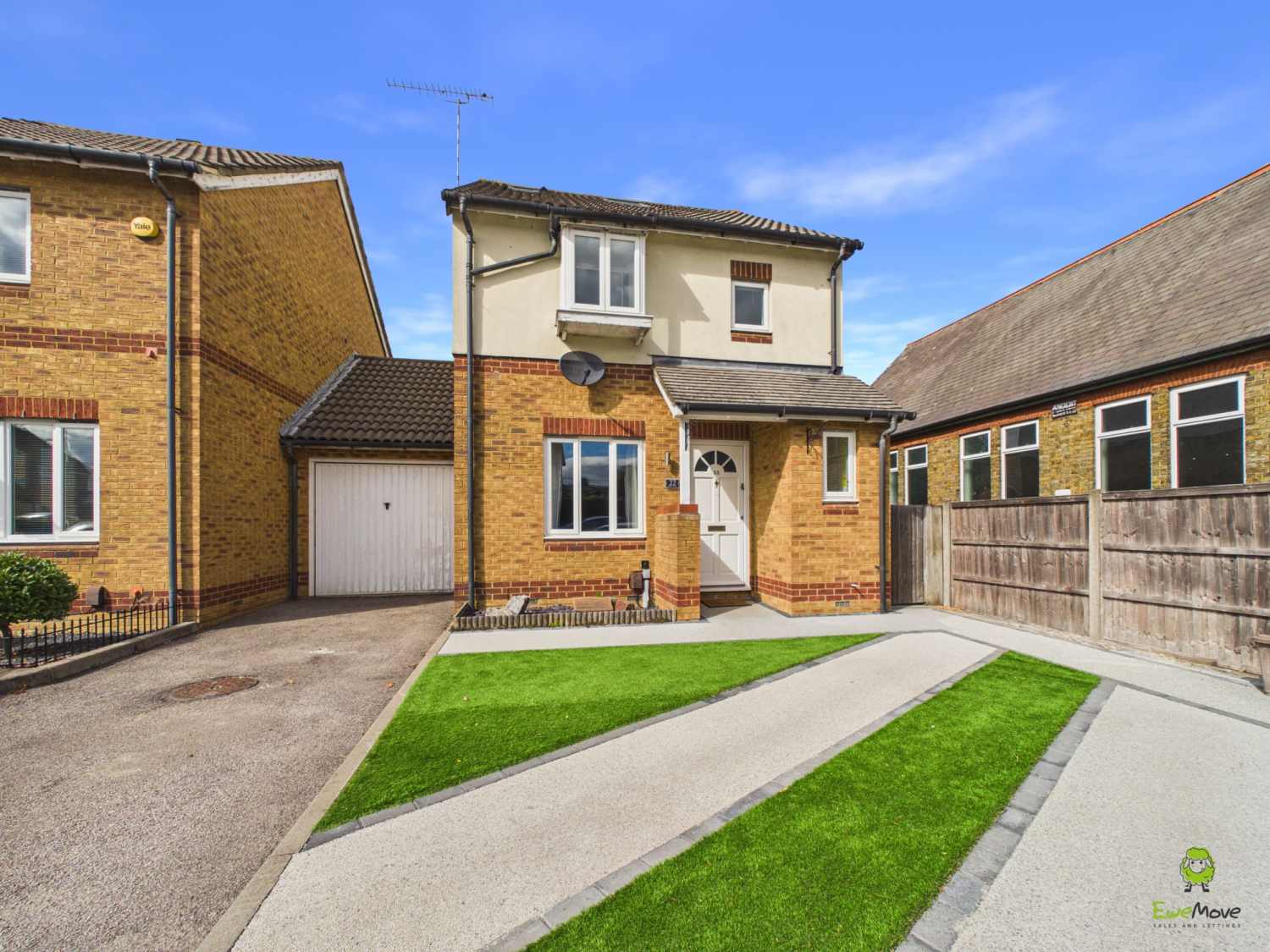 22 Byron Drive, Erith