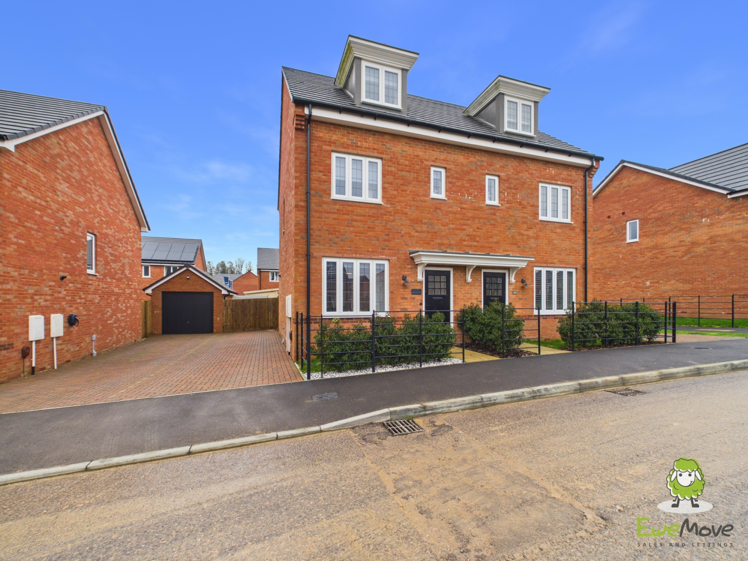 Greenkeepers Avenue, Basingstoke, Hampshire, RG23