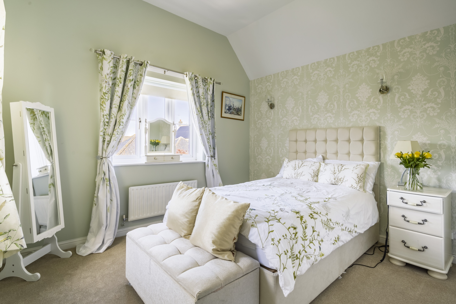 Century Close, Cirencester, photo 2