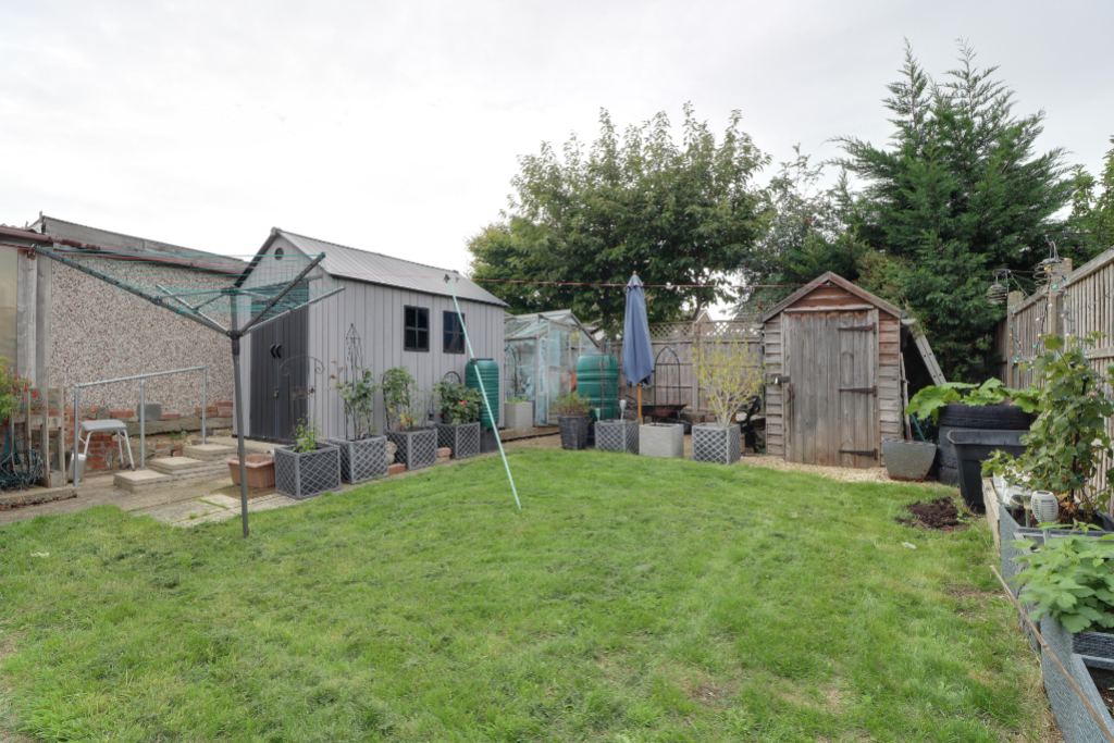 Sixth Avenue, Grantham, Lincs, photo 7