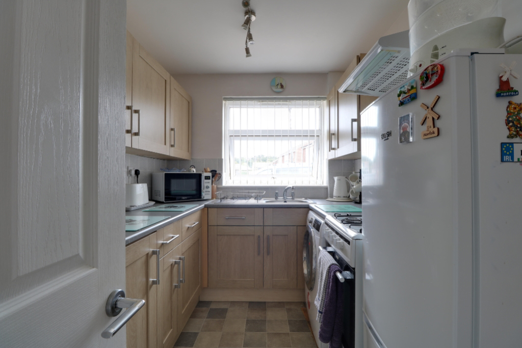 Sixth Avenue, Grantham, Lincs, photo 3