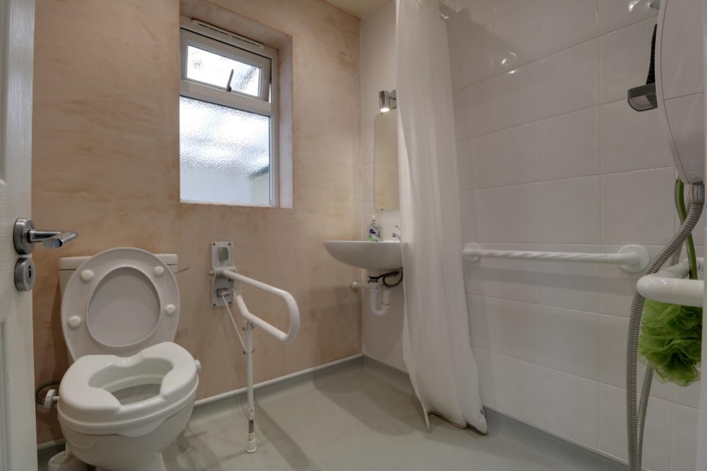 Sixth Avenue, Grantham, Lincs, photo 6