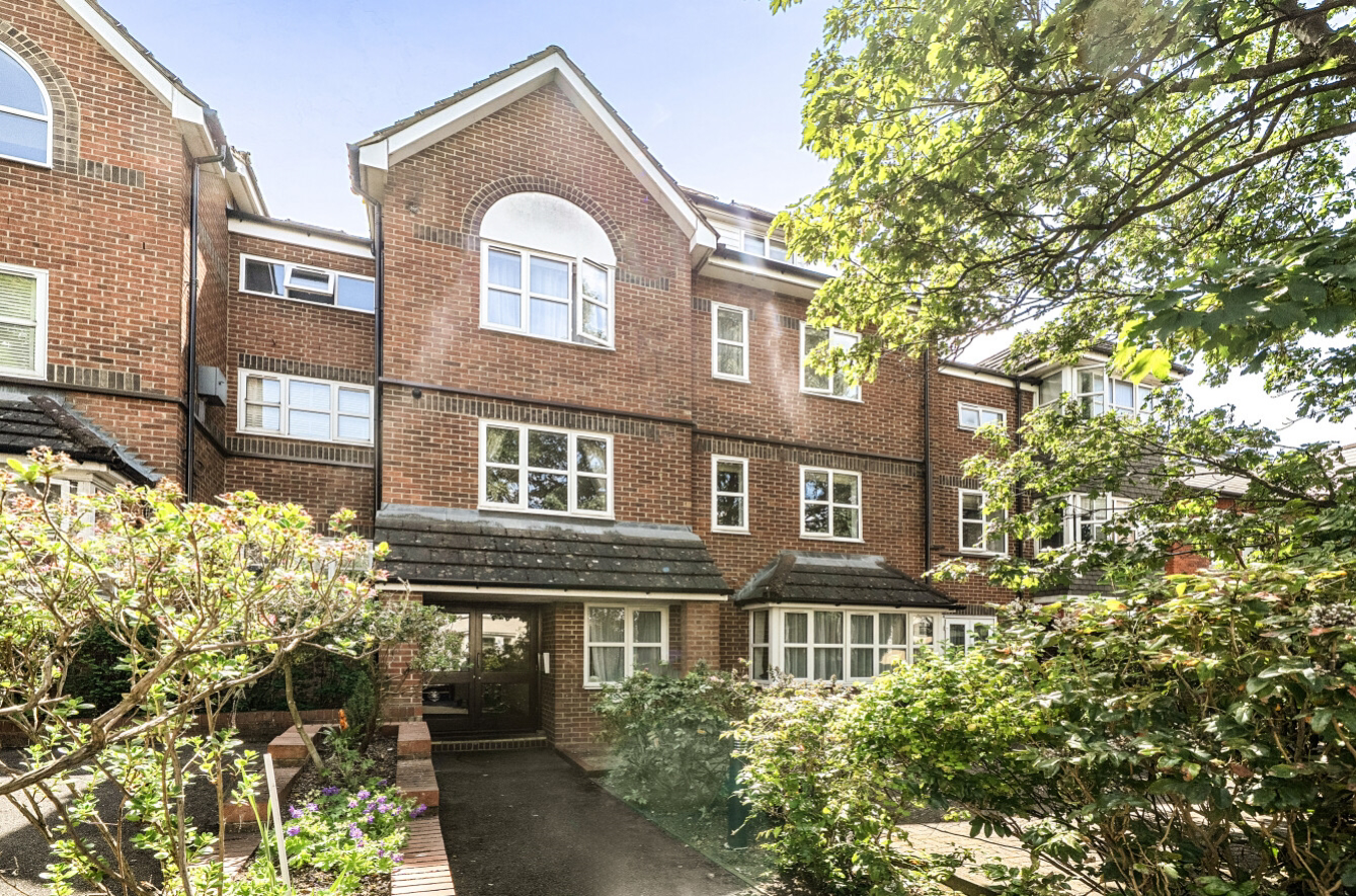 Ashdown Court, 30 Cedar Road, Sutton, Surrey, SM2, photo 3