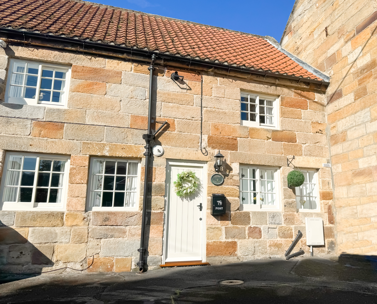 Stoney Cottage, Dam Street, Loftus, Saltburn-by-the-Sea, TS13 4JX