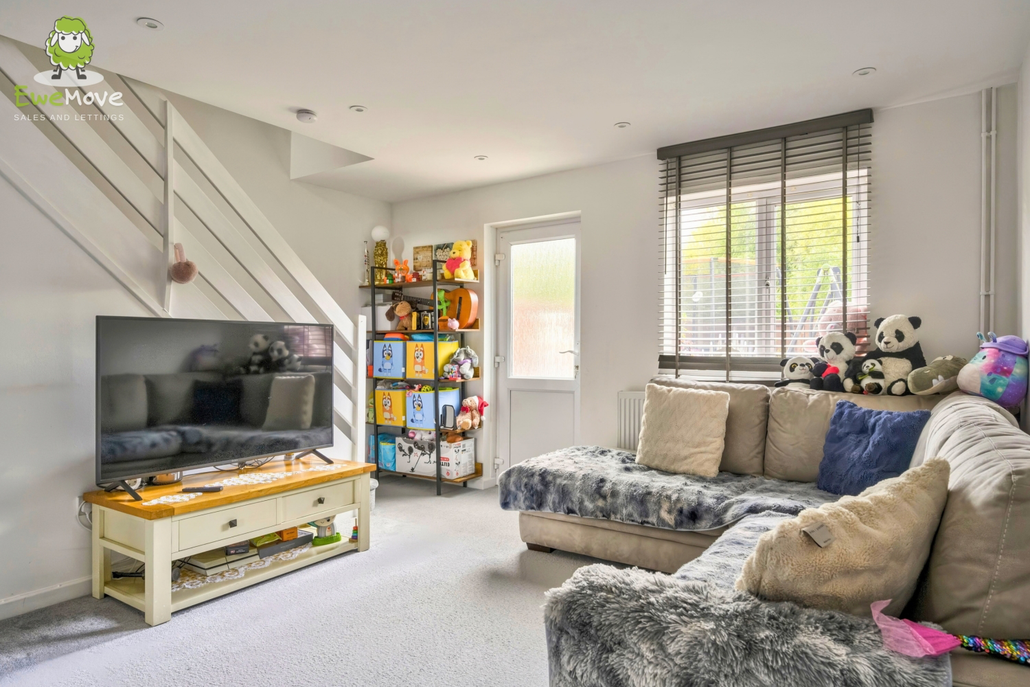 Cloudberry Road, SN25 | 2 Bedroom house, with driveway parking, photo 3