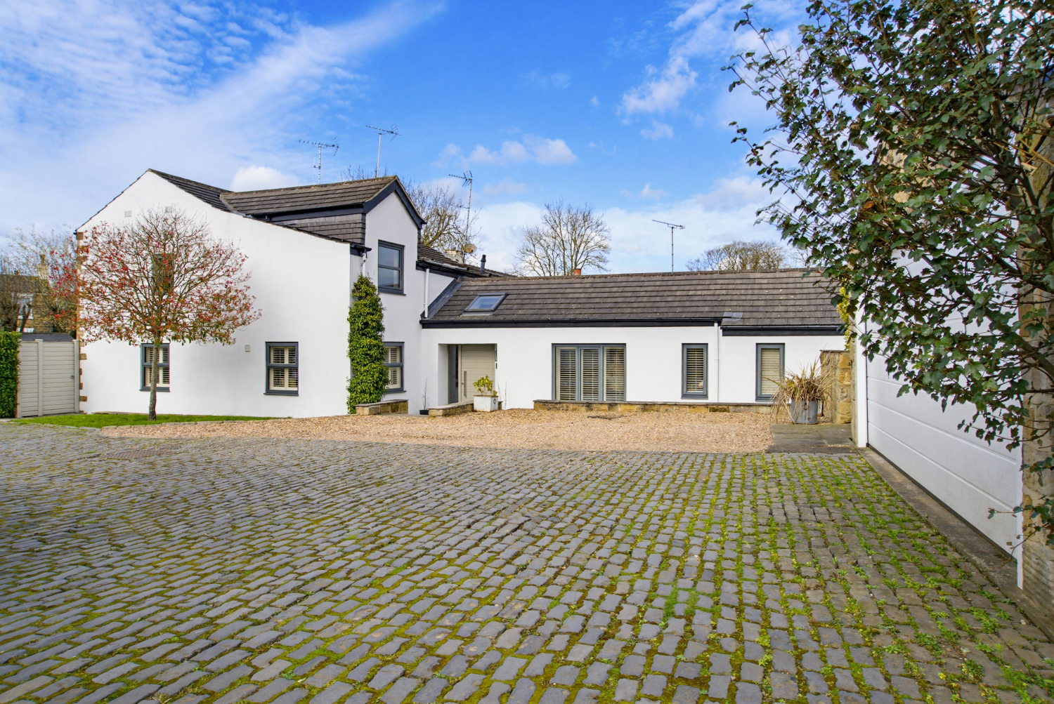 Briardene, Aberford Road, , Oulton, Leeds, West Yorkshire, LS26