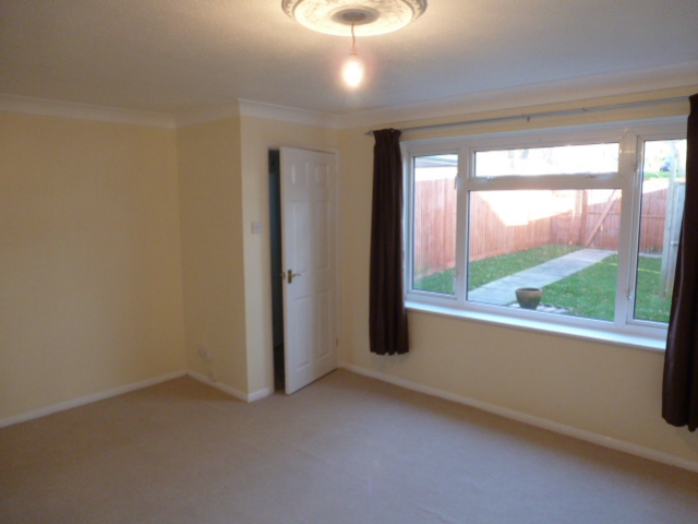 Gainsborough Close, SALISBURY, Wiltshire, SP2, photo 3