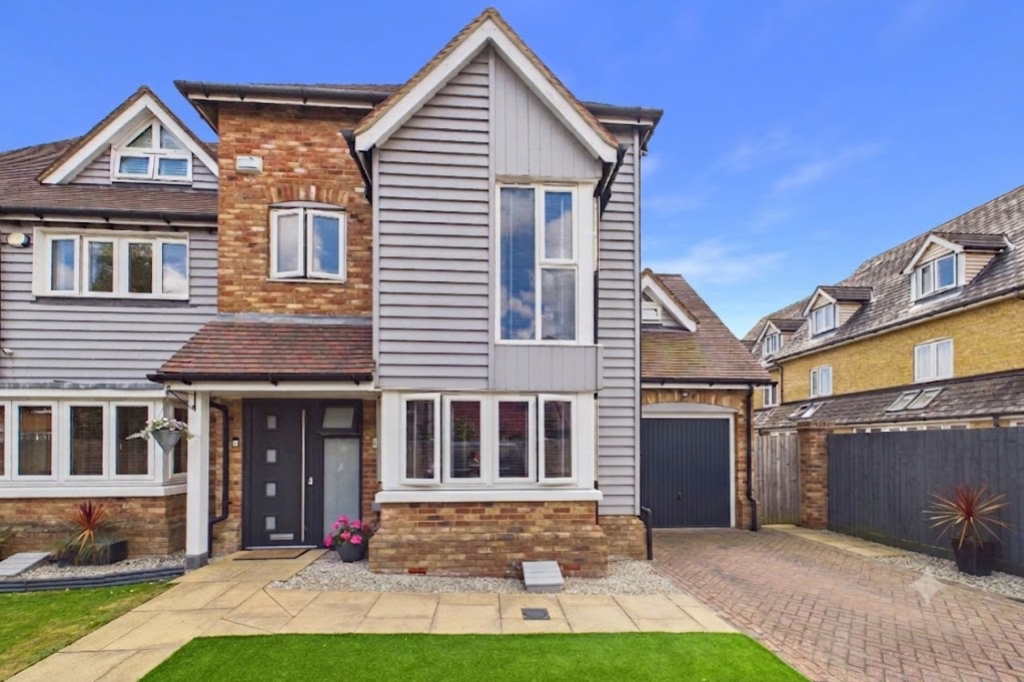 Corbett Road, Hawkinge, CT18