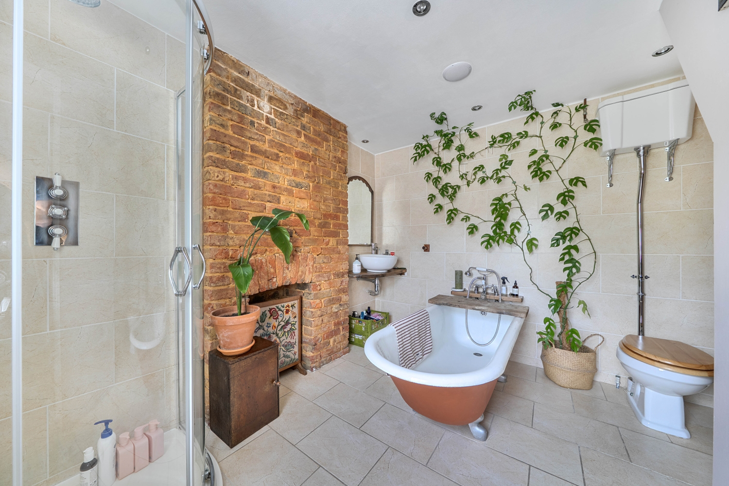 The Street, Hawkinge, CT18