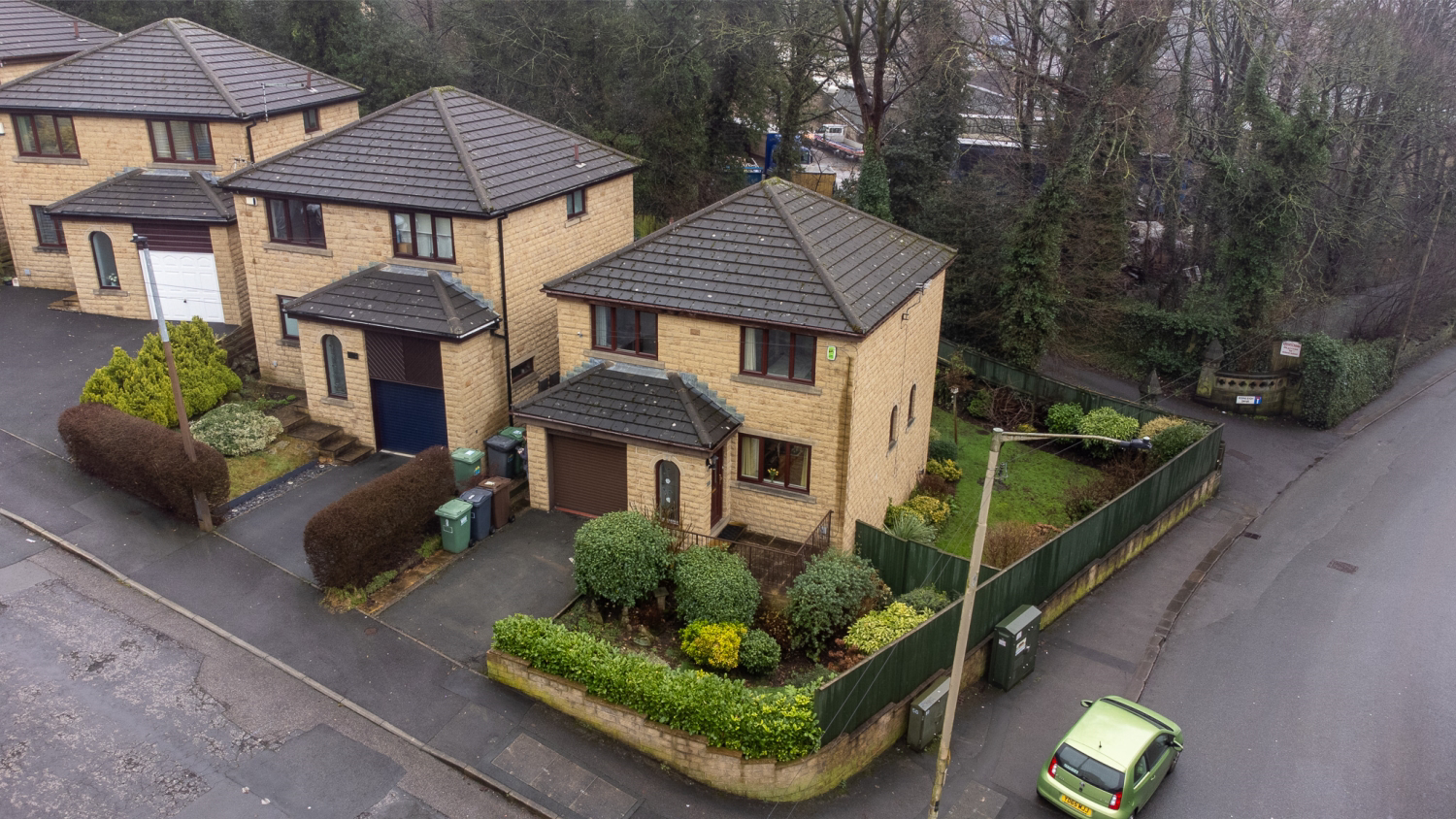 8 BIRKS ROAD, LONGWOOD, HUDDERSFIELD, HD3 4TD, photo 3