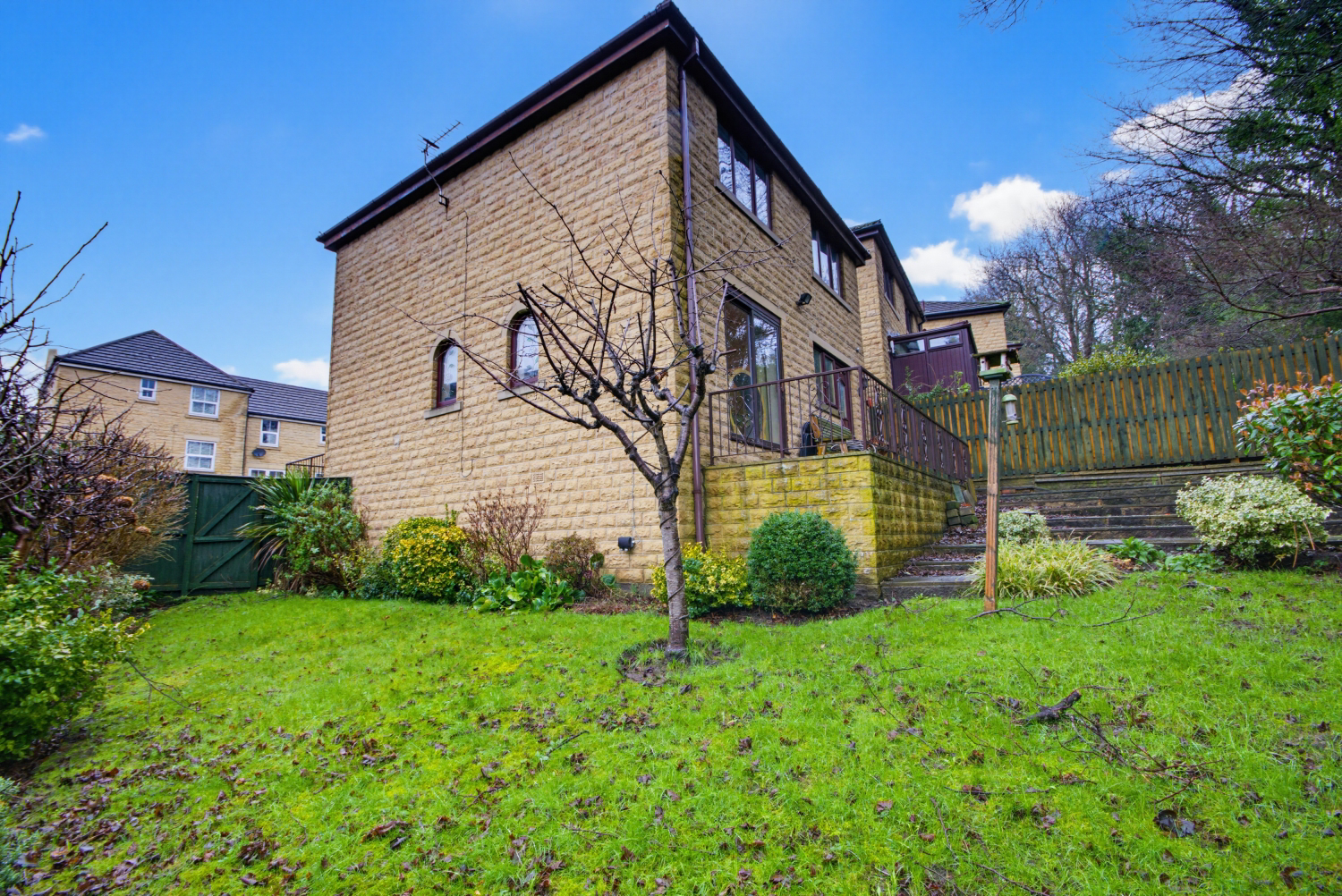 8 BIRKS ROAD, LONGWOOD, HUDDERSFIELD, HD3 4TD, photo 23